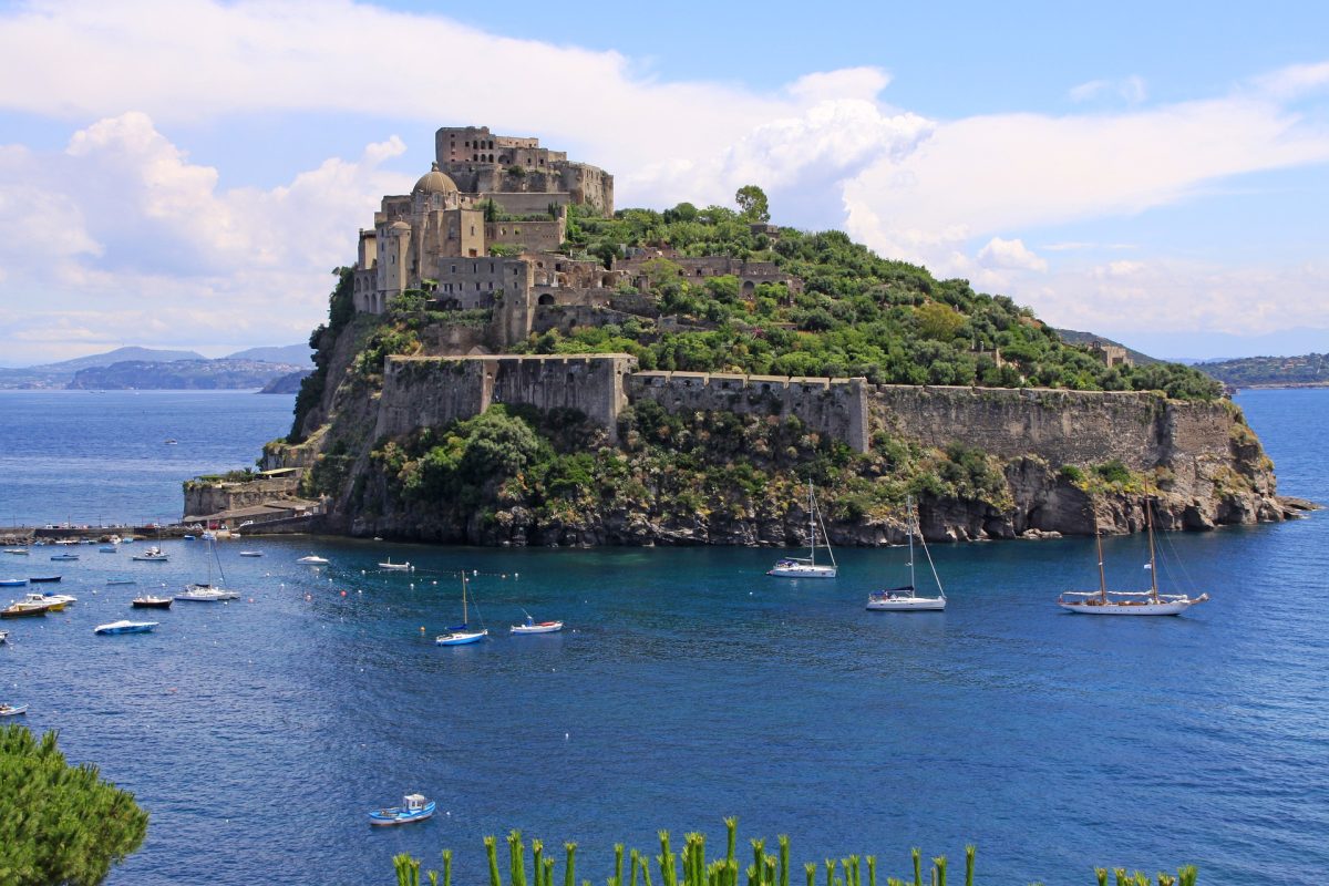 Ischia: 6 attrazioni imperdibili! Ecco cosa vedere e fare nella bellissima Isola campana