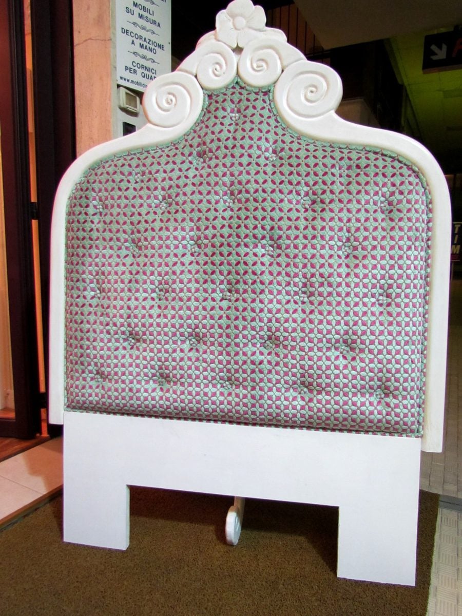 Galleria foto 'Come realizzare da solo una Testiera del letto imbottita in 4 mosse!' - foto 2