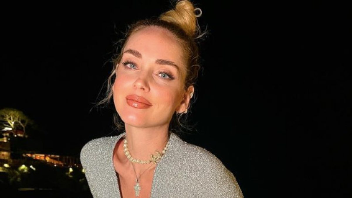 Galleria foto 'Chiara Ferragni, sirenetta irresistibile con la sfavillante creazione d’alta moda' - foto 1