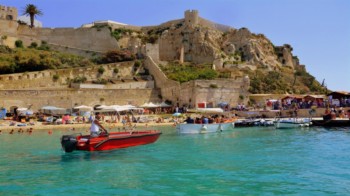 Isole Tremiti: 8 spiagge da sogno dell’arcipelago pugliese. Da non perdere!