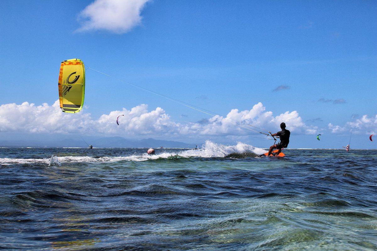 Galleria foto 'Le migliori 4 spiagge d’Italia per fare Windsurf e Kitesurf. Da non perdere!' - foto 7