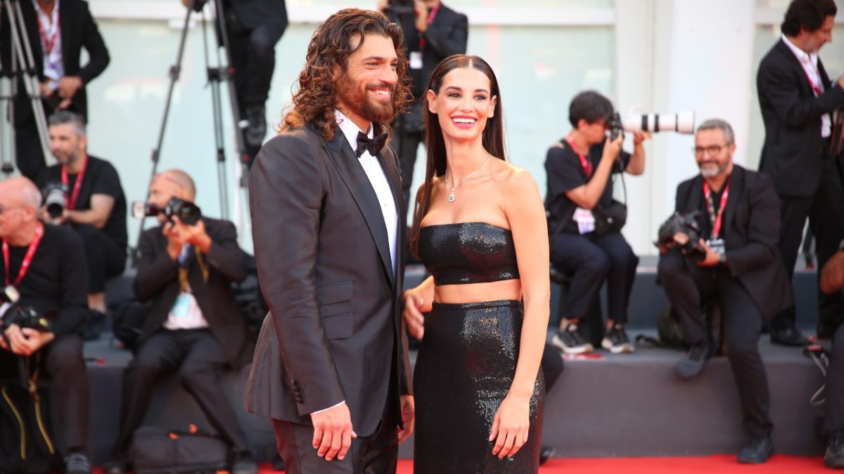 Can Yaman e Francesca Chillemi, coppia esplosiva a Venezia 79