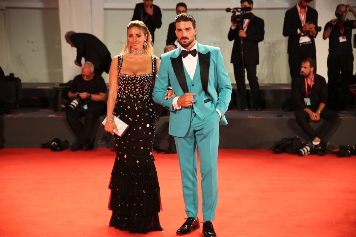 Galleria foto 'Mariano Di Vaio premiato come “Miglior influencer”' - foto 1