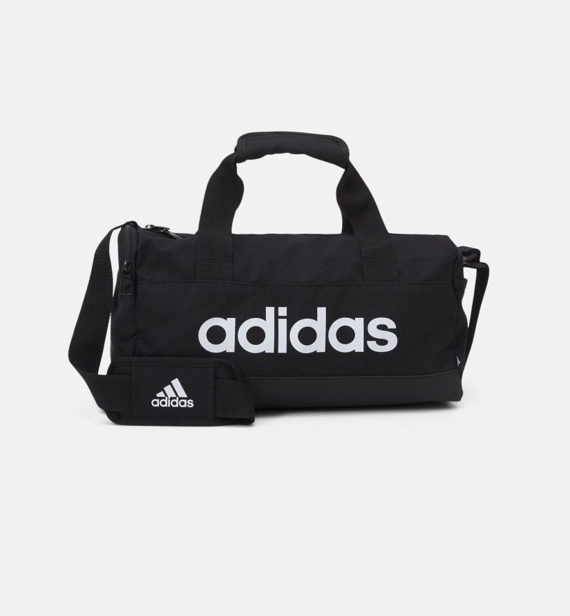 Galleria foto 'Cosa ti serve acquistare per un Corso di Nuoto: 5 cose indispensabili!' - foto 4