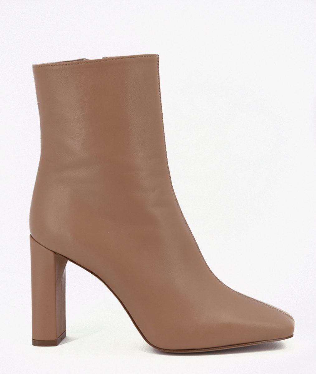 Galleria foto 'Scarpe Stelio Malori: 6 Tronchetti in Saldo perfetti per l’Autunno. Sconti da non perdere!' - foto 5