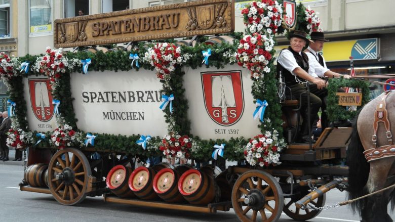 oktoberfest sfilata tradizionale