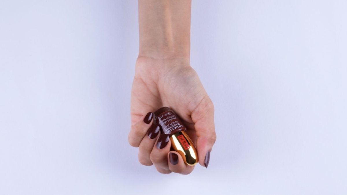 Smalto Marrone il trend dell’autunno: 5 manicure cioccolato davvero deliziose!