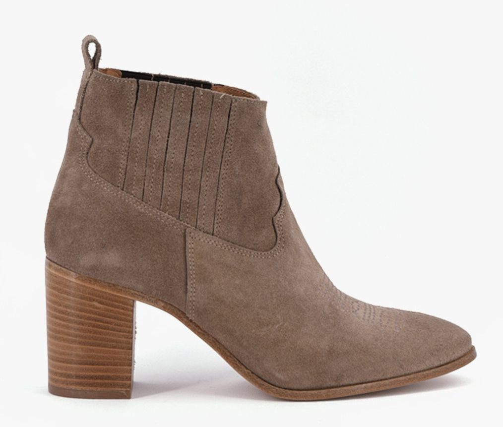 Galleria foto 'Scarpe Stelio Malori: 6 Tronchetti in Saldo perfetti per l’Autunno. Sconti da non perdere!' - foto 3