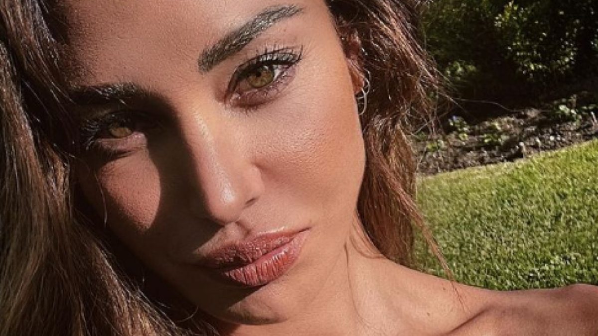 Belen Rodriguez come Madre Natura per la nuova campagna Me Fui