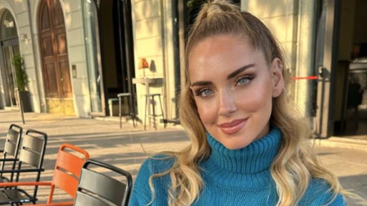 Chiara Ferragni che stile: il maglione è un must have della stagione!