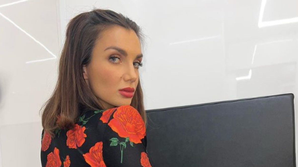 Elettra Lamborghini da urlo con la tuta intera aderente (FOTO)