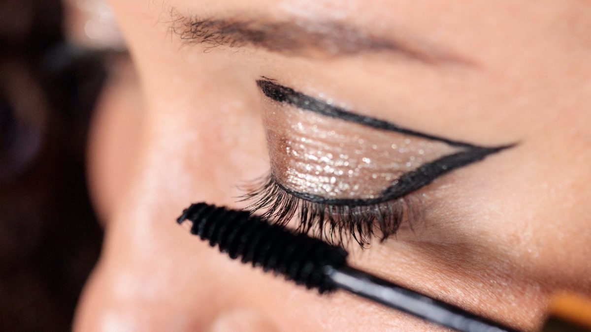 Galleria foto 'Cos’è il floating eyeliner? Ecco il trend make up più apprezzato del momento!' - foto 4