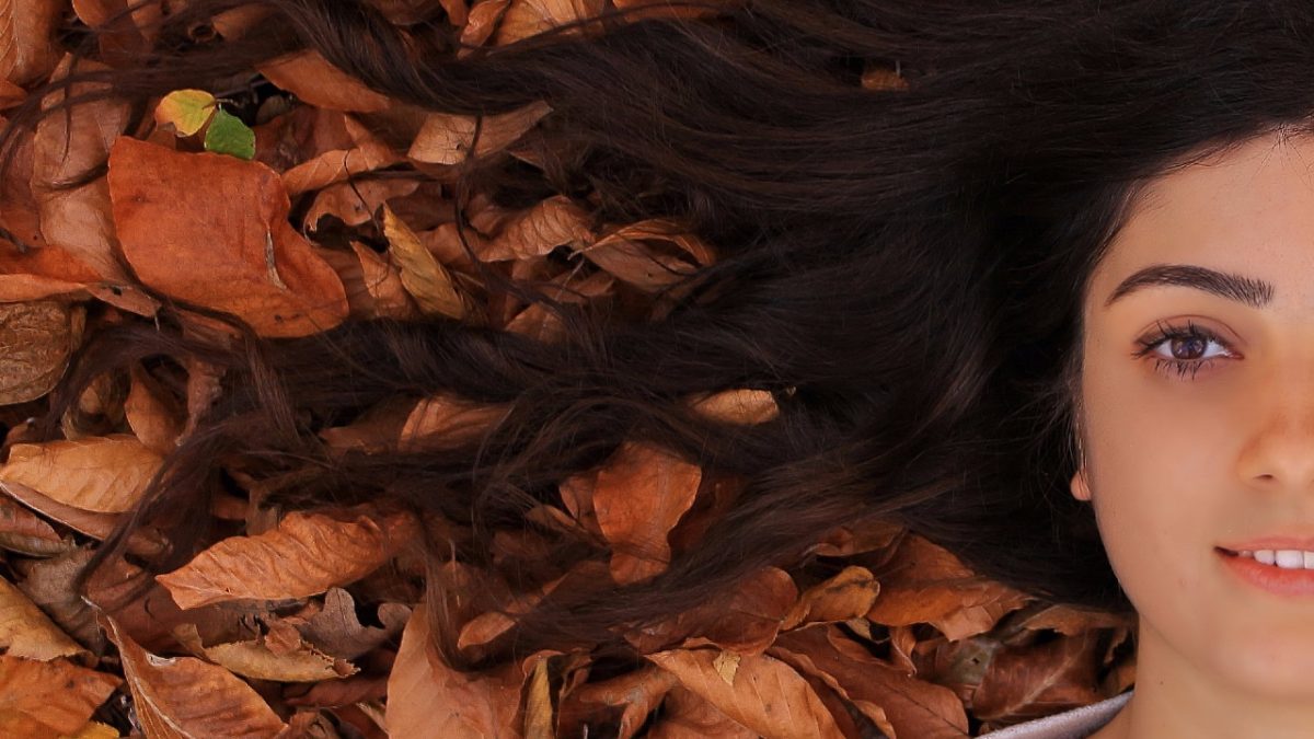 Galleria foto 'Perchè cadono i Capelli nel periodo delle Castagne? Cause e rimedi…' - foto 9