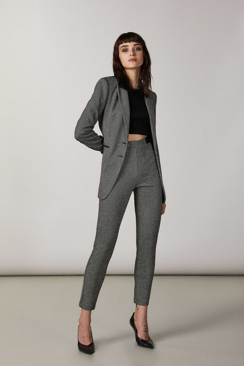 Galleria foto 'Gli outfit business chic di Patrizia Pepe: 7 Completi da donna di classe!' - foto 6