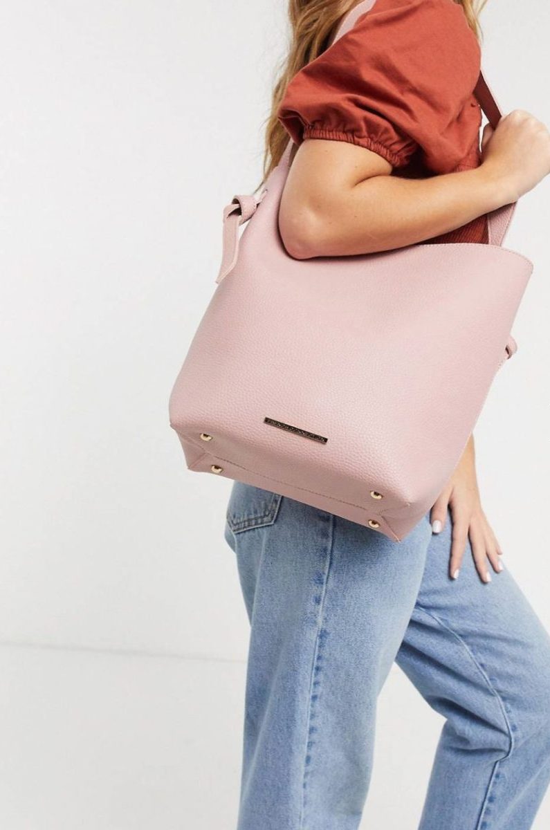 Galleria foto 'Autunno su Asos, fino all’80% di sconto: 8 borse in saldo davvero imperdibili!' - foto 4