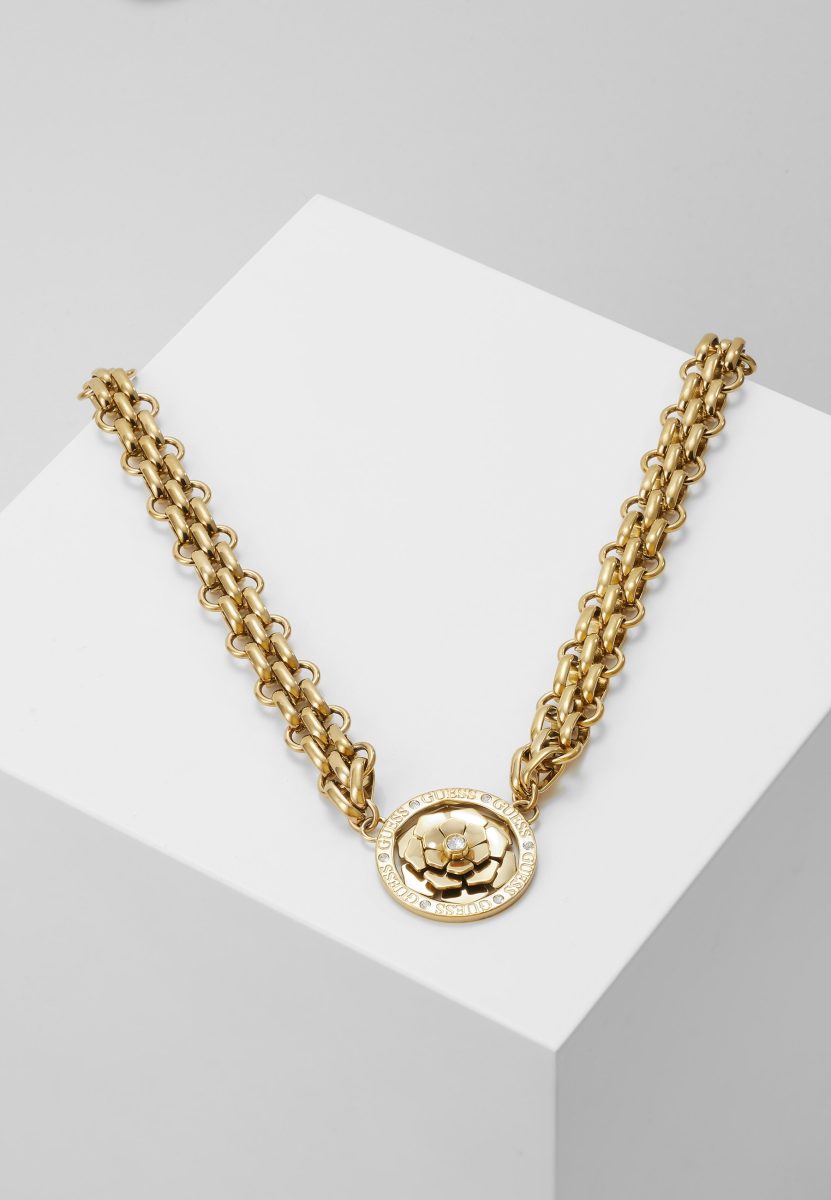 Galleria foto 'L’outfit giusto per uno shooting di instagram. Lascia i tuoi followers a bocca aperta!' - foto 5