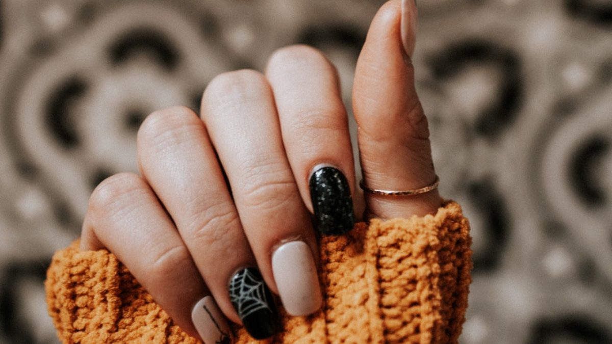Nails art per Halloween: 6 idee per decorare le tue unghie nella notte delle Streghe