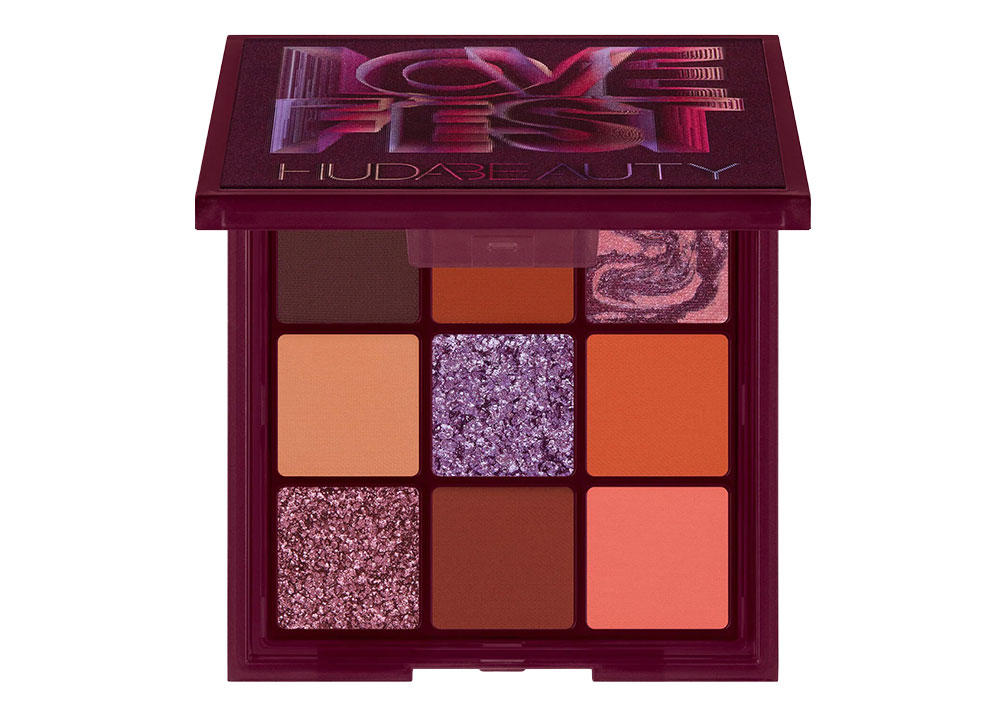 Galleria foto 'Occhi sparkling, il make up perfetto per le feste: 5 ombretti scintillanti da non lasciarsi sfuggire!' - foto 2