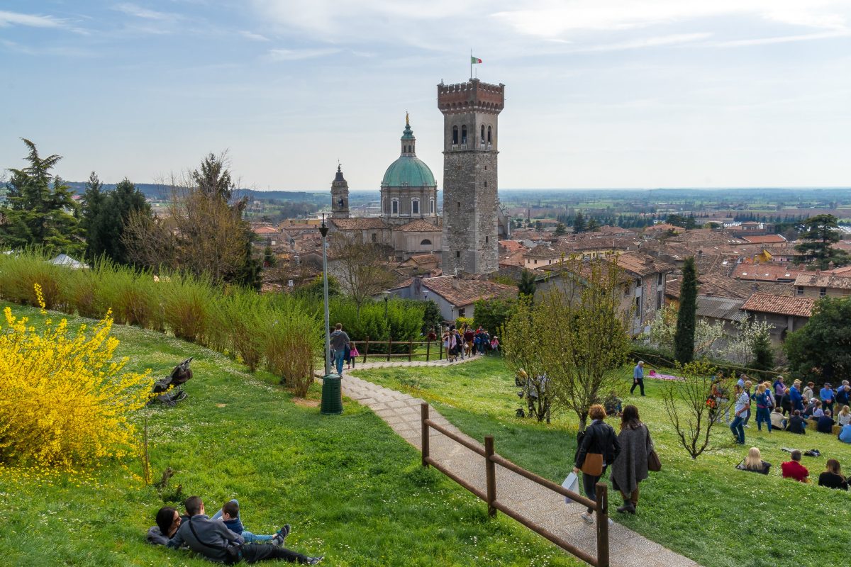 Galleria foto '5 splendidi Borghi sul Lago di Garda. Luoghi da sogno!' - foto 2