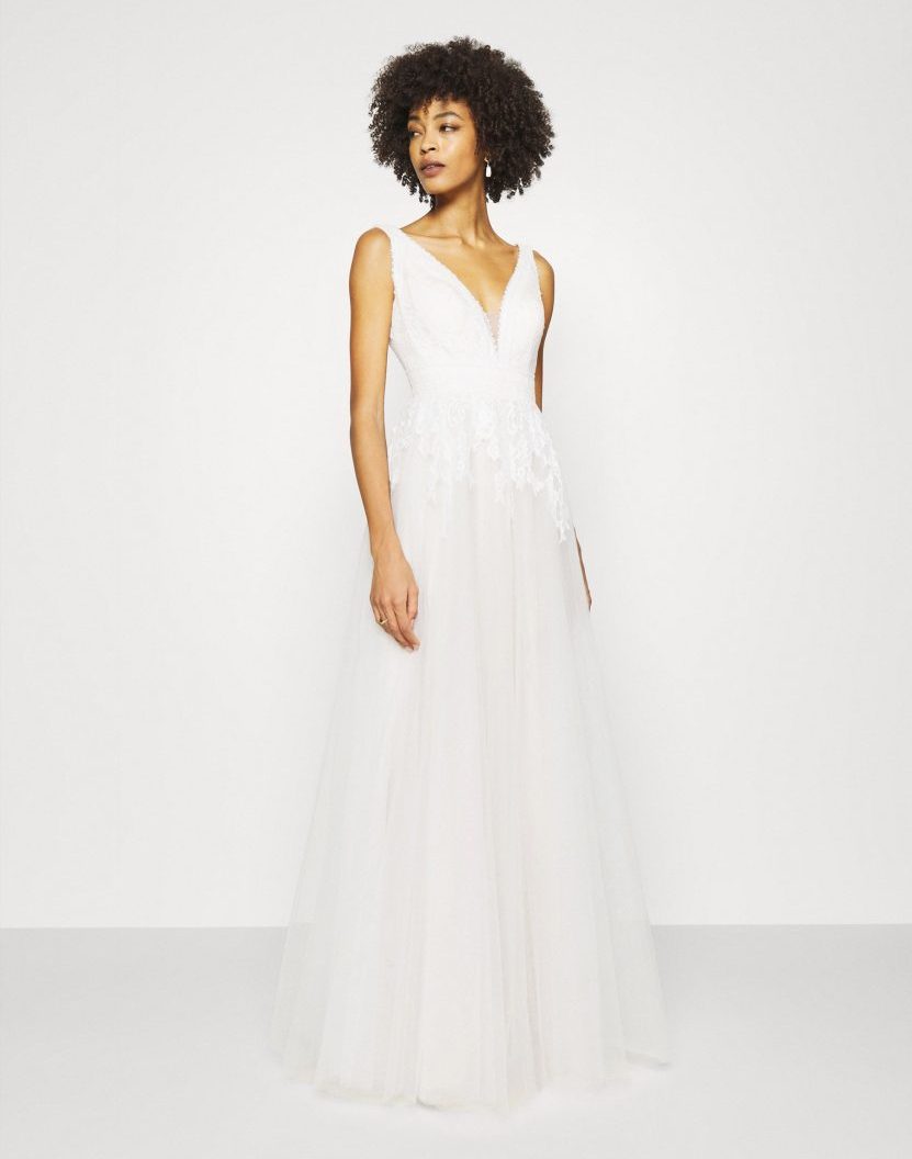 Galleria foto 'Abito da Sposa low cost: 7 vestiti imperdibili da acquistare su Zalando!' - foto 7