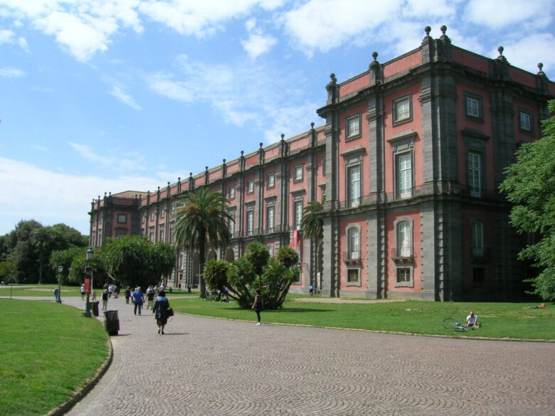 reggia di Capodimonte Napoli