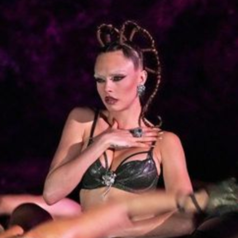 Galleria foto 'Cara Delevingne torna in passerella ma è irriconoscibile!' - foto 2