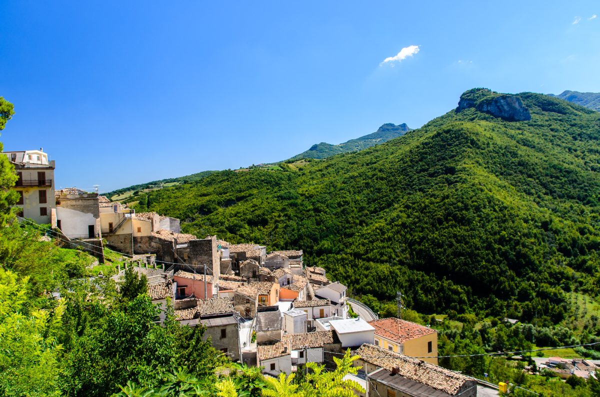 Galleria foto '5 Borghi suggestivi all’ombra del Gran Sasso. Ecco i più belli…' - foto 2
