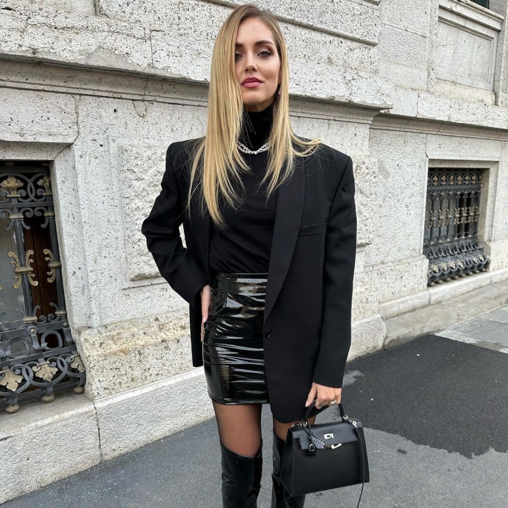Galleria foto 'Chiara Ferragni sfoggia un look perfetto per i primi freddi' - foto 2
