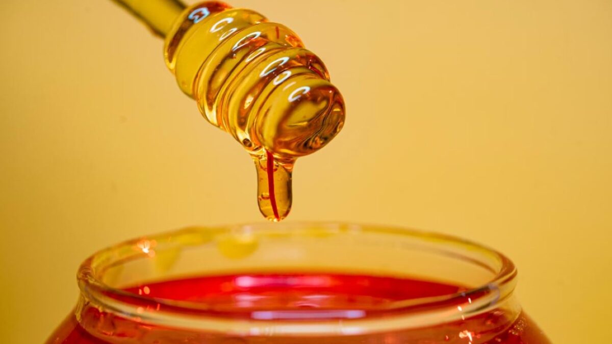 5 eccezionali prodotti a base di Miele per la cura di Pelle e Capelli