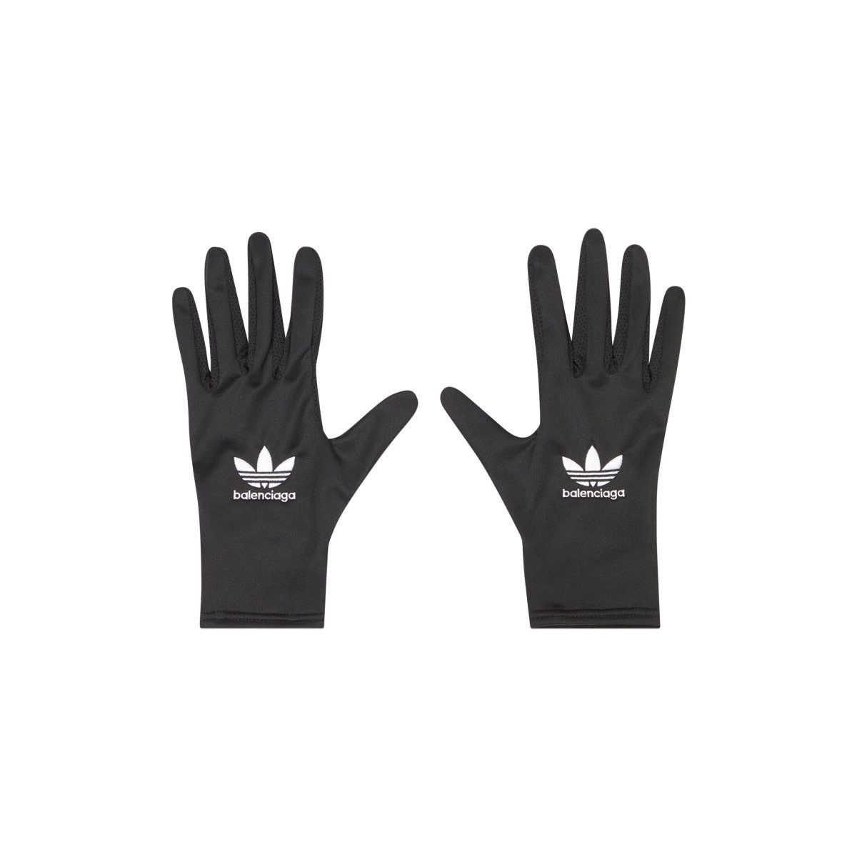 Galleria foto 'Balenciaga x Adidas: 7 Capi e Accessori di una imperdibile Capsule Collection' - foto 6