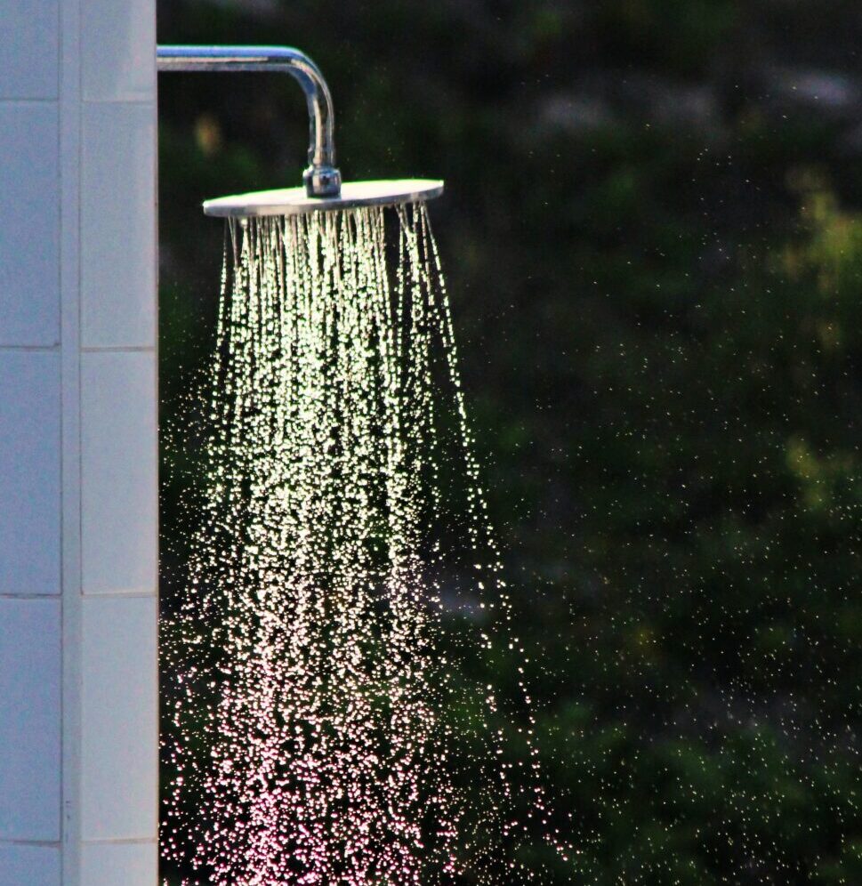 acqua calda capelli