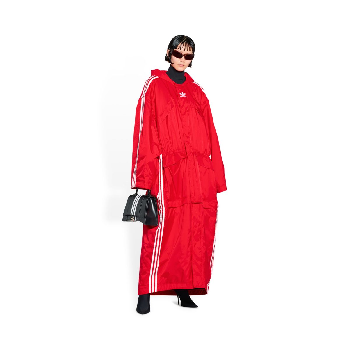 Galleria foto 'Balenciaga x Adidas: 7 Capi e Accessori di una imperdibile Capsule Collection' - foto 4