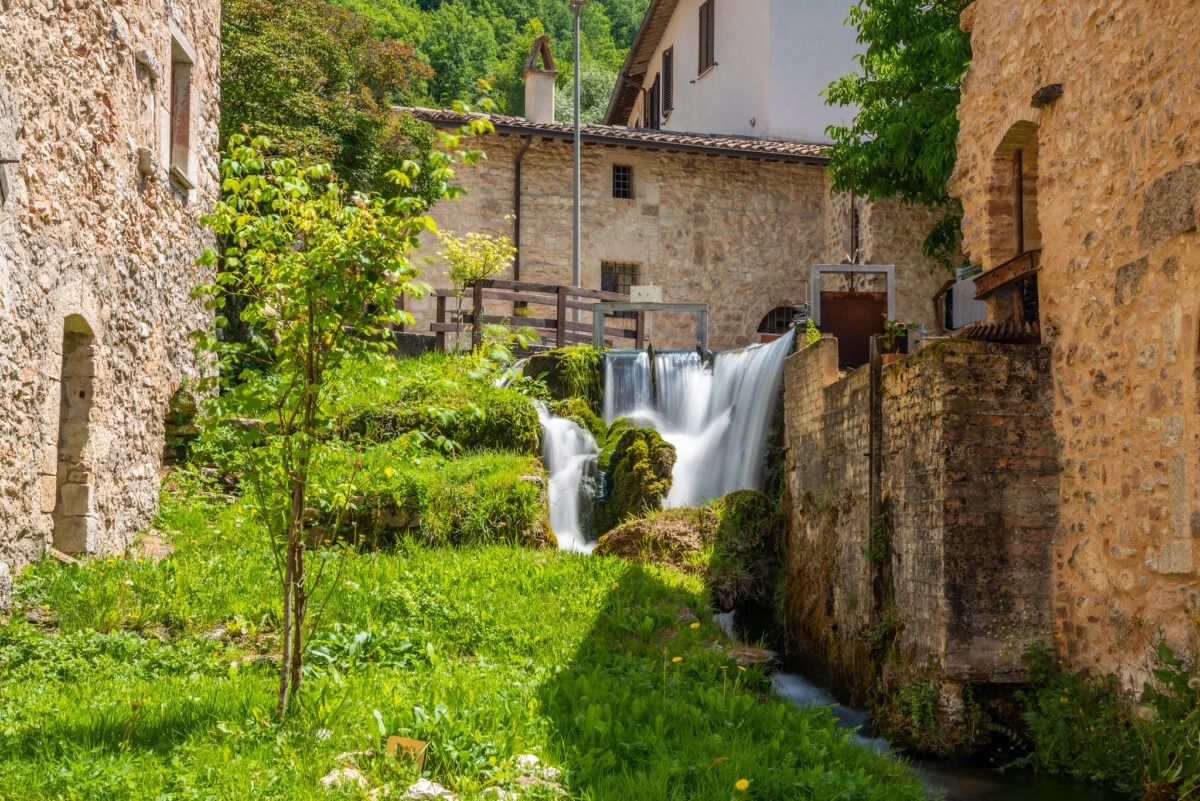 Galleria foto 'Rasiglia: 5 cose da fare e da vedere nella piccola Venezia d’Umbria' - foto 4