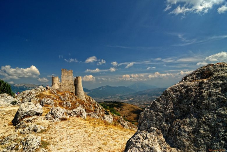 rocca calascio borgo