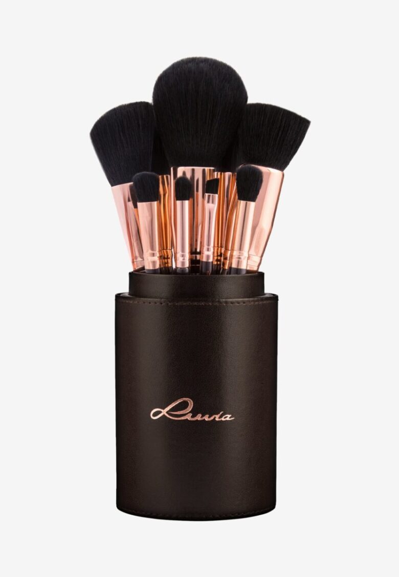 brush set Luvia cosmetics