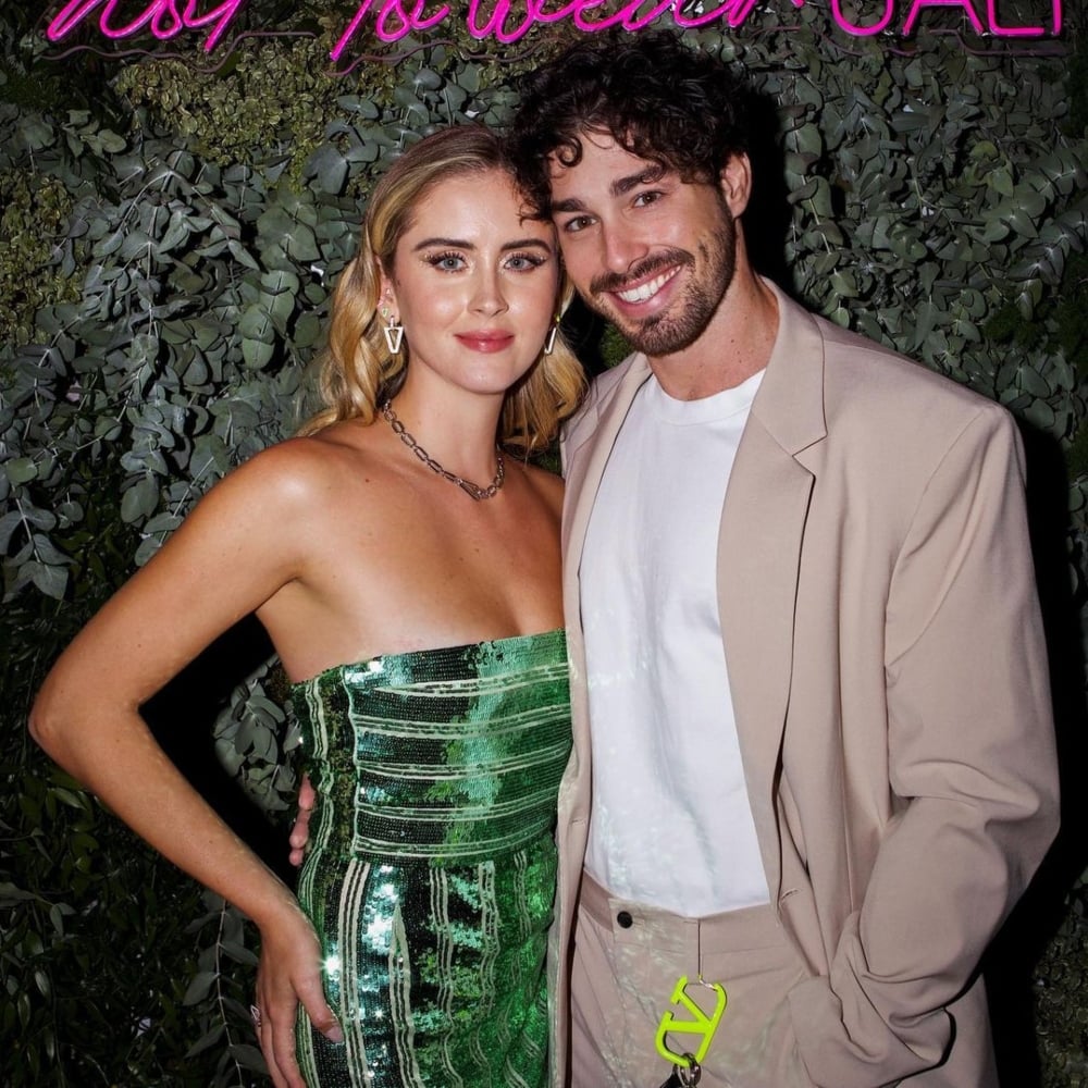 Galleria foto 'Valentina Ferragni: l’ex Luca Vezil beccato con la nuova fiamma!' - foto 2