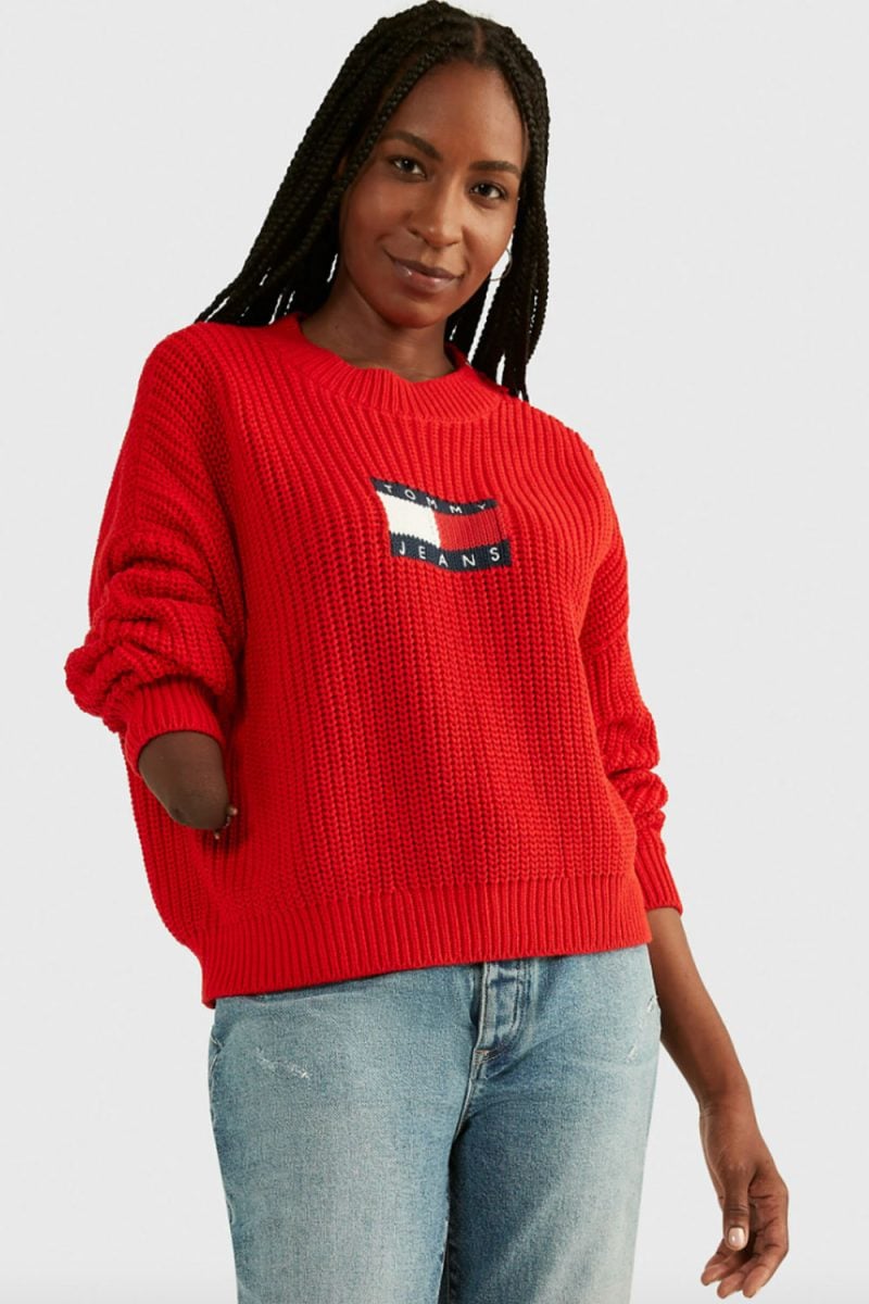 Galleria foto 'Look senza compromessi: Zalando lancia la linea Adaptive dedicata alle persone con disabilità' - foto 1