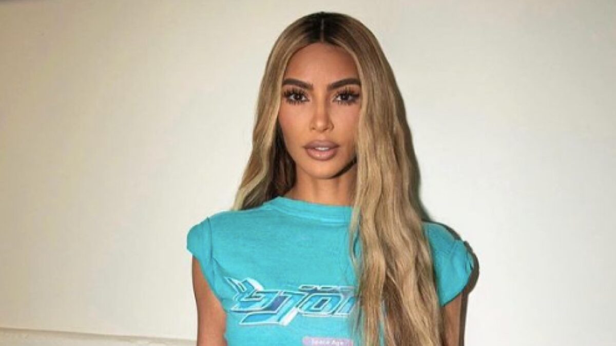 Kim Kardashian con il Lato B in bella mostra infiamma il Web! (FOTO)