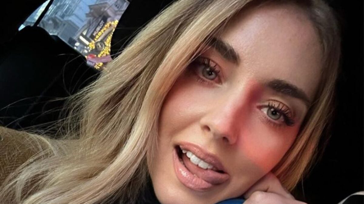 Chiara ferragni pronta per le feste di Natale: il look che non ti aspetti!