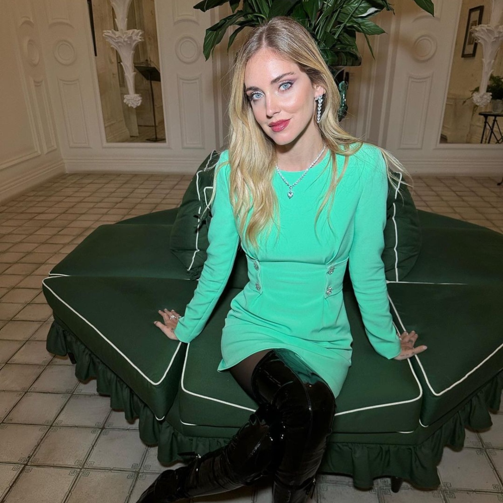 Galleria foto 'Chiara Ferragni sorprende i fan: ecco il look che ha conquistato!' - foto 2