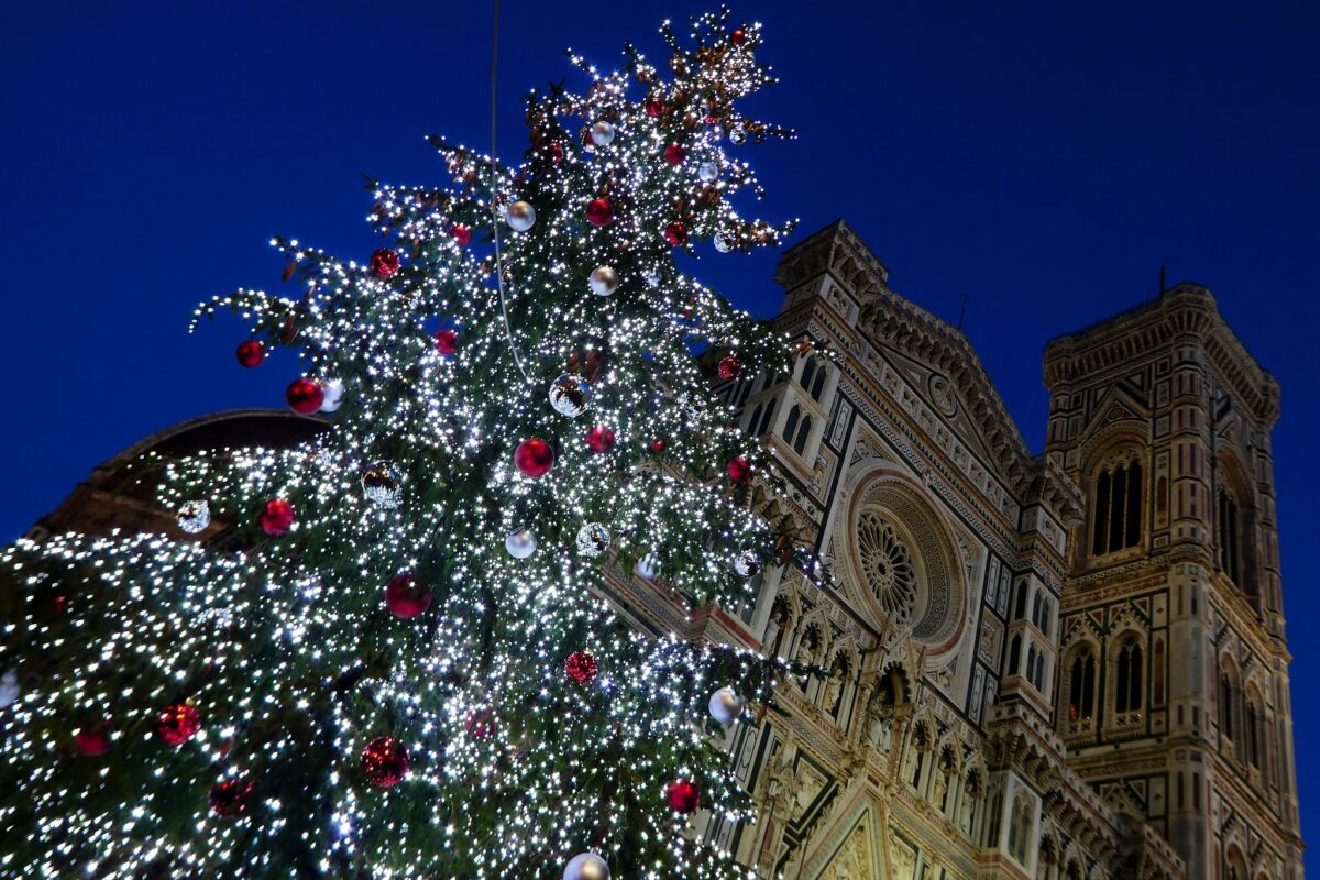 Galleria foto 'Alberi di Natale in Città: i 5 più belli d’Italia!' - foto 2
