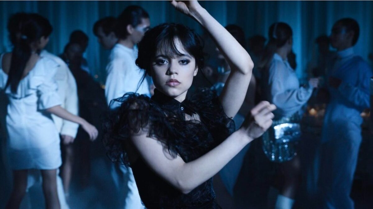 Mercoledì Mania: 5 Capi Addams Style per un look che fa tendenza!