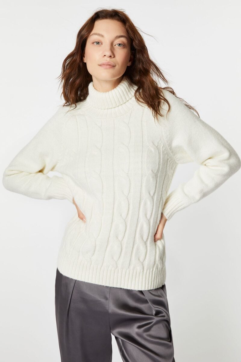 Galleria foto '9 Capi e Accessori firmati Carla G. per un outfit di gran classe!' - foto 3