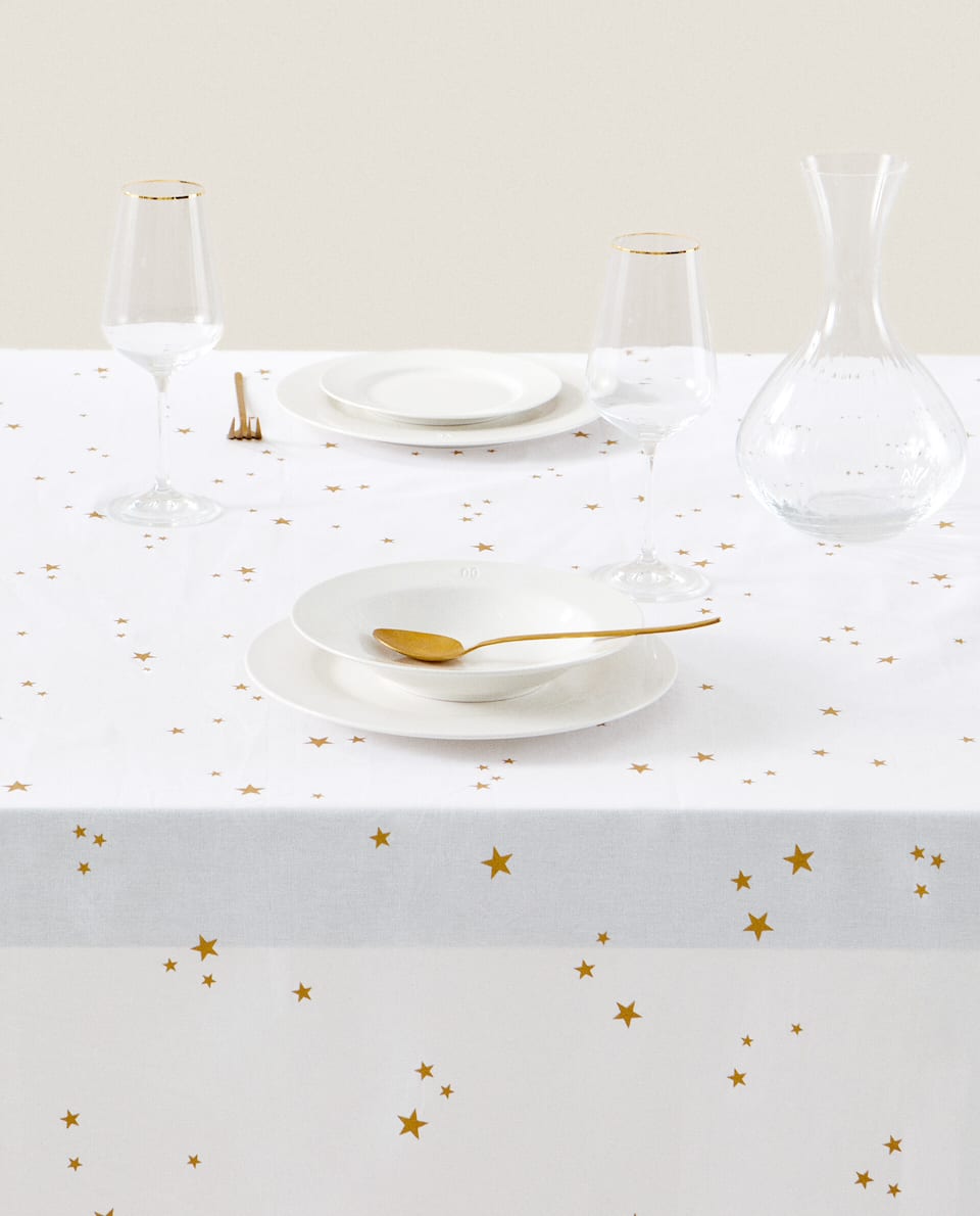 Galleria foto '5 Tovaglie perfette per arredare la Tavola dell’Ultimo dell’Anno!' - foto 5