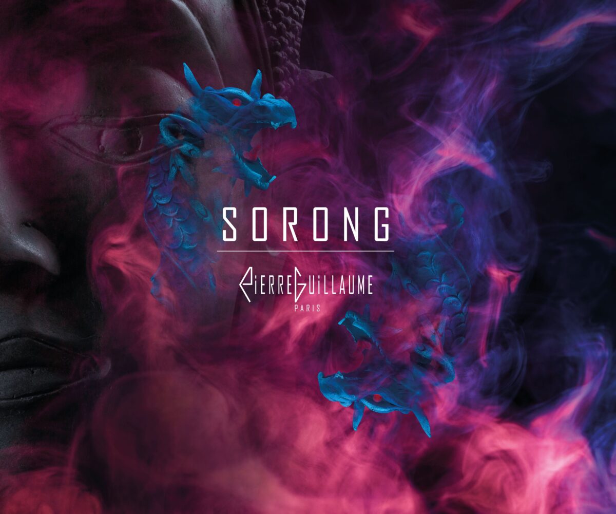 Galleria foto '7 Proposte Profumi e Skincare ispirate al Pantone 2023 Viva Magenta' - foto 6