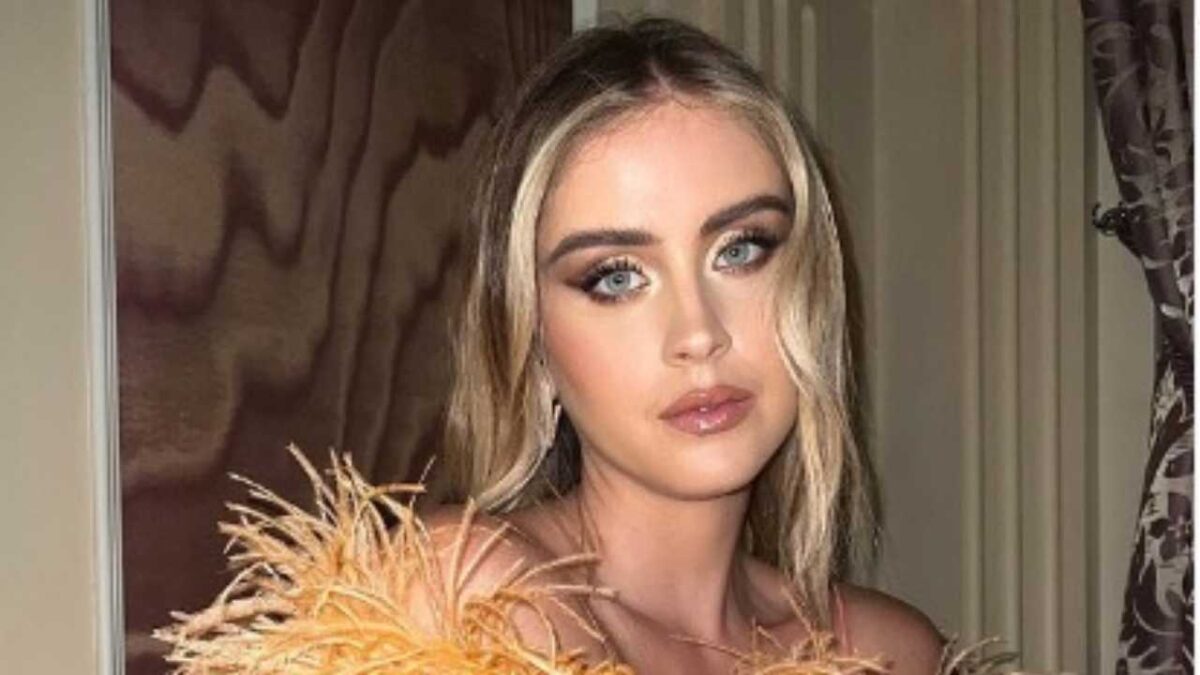 Valentina Ferragni, svolta Super sexy: minidress di pelle fa vedere tutto!