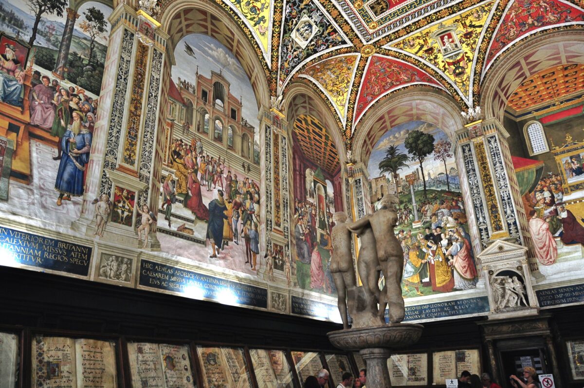 biblioteca più bella mondo siena