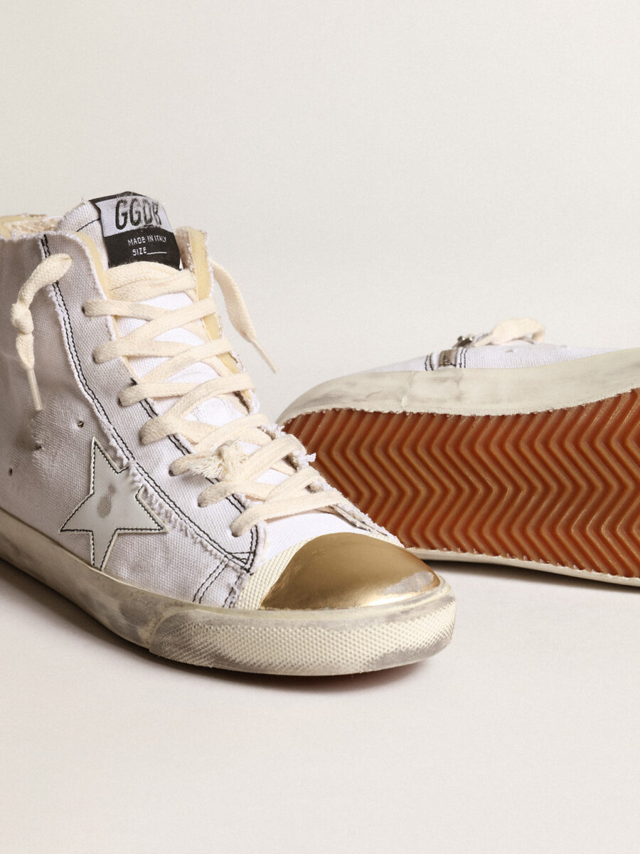 Galleria foto 'Golden Goose, sneakers “stellari”: 5 paia super glam da avere assolutamente!' - foto 3
