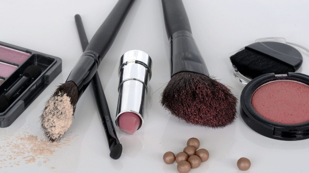 6 Prodotti Make Up Low Cost che non hanno nulla da invidiare a quelli più Costosi