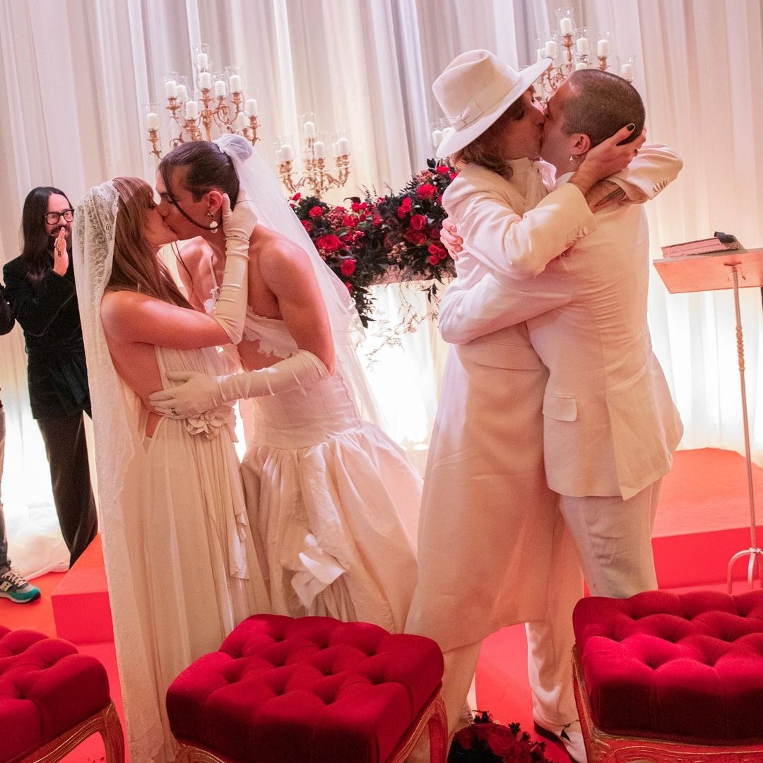 Galleria foto 'I Maneskin celebrano il debutto di “Rush!” con un Matrimonio, anzi 2. Ecco chi si è sposato del Gruppo…' - foto 1